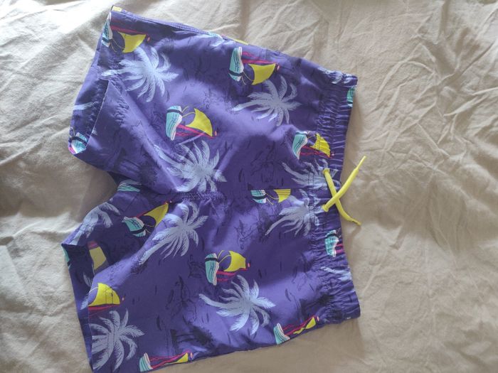 Short de bain 8 ans - photo numéro 2