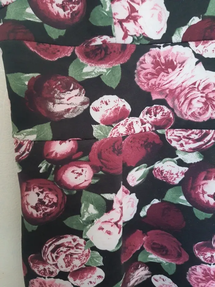Robe fleurie néoprene 44 - photo numéro 2