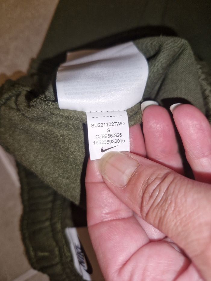 Short cargo Nike taille S NEUF - photo numéro 4