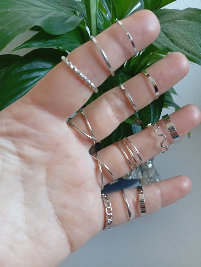 Lot 13 bagues en métal argenté - photo numéro 4