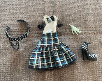 Accessoires poupée Frankie Stein