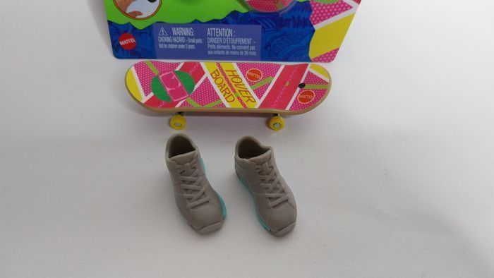 Hot Wheels  Finger Skate Hoverboard Retour Vers Le Futur 2024 - photo numéro 4
