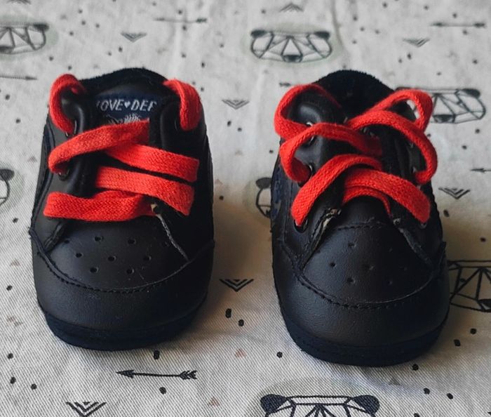 Basket neuve taille 0/3 mois - photo numéro 2
