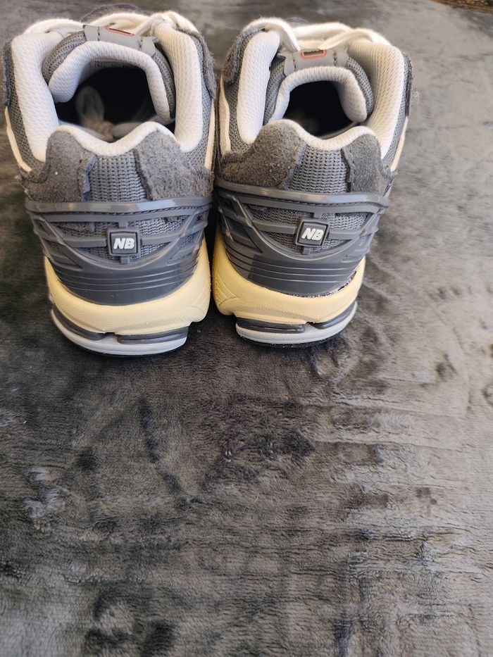Baskets new Balance 1906 D neuve grise taille 39.5 - photo numéro 6