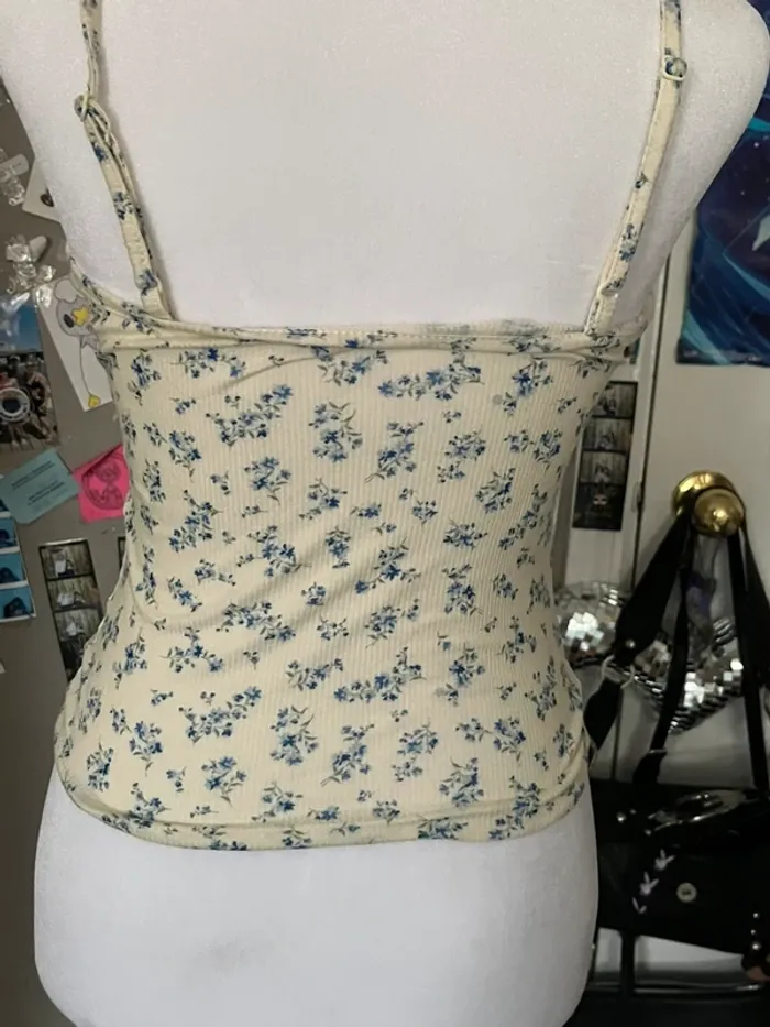 Light yellow floral tank top - photo numéro 2