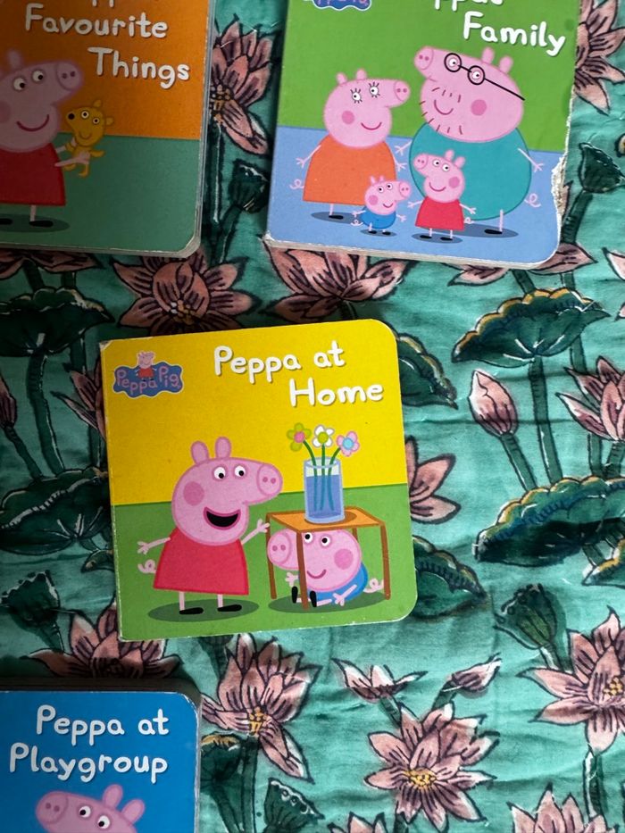 Lot de 10 mini livres Peppa Pig en anglais - photo numéro 10