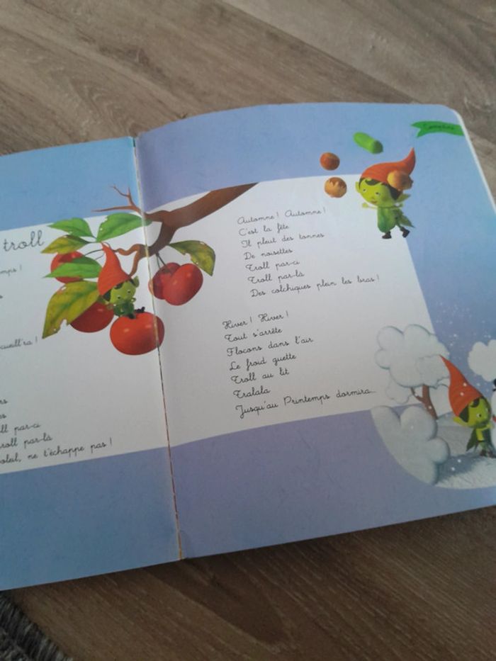 Livre rigide en carton Furti le troll en ville 🌺 - photo numéro 3