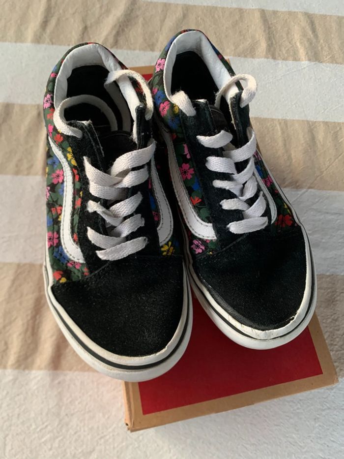 Vans fleuries pointure 31 - photo numéro 2