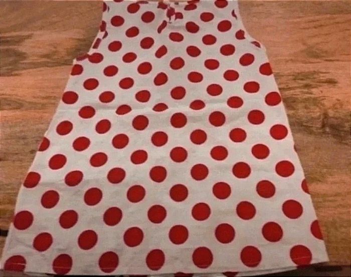 Robe manches courtes Taille 6 ans - photo numéro 2