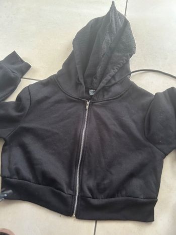 Sweat court zippé