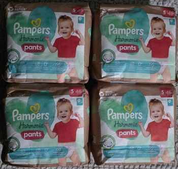 Couches Pampers Harmonie Pants taille 5x4