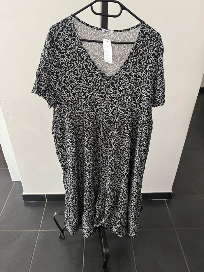 Robe noire à motif Taille 44