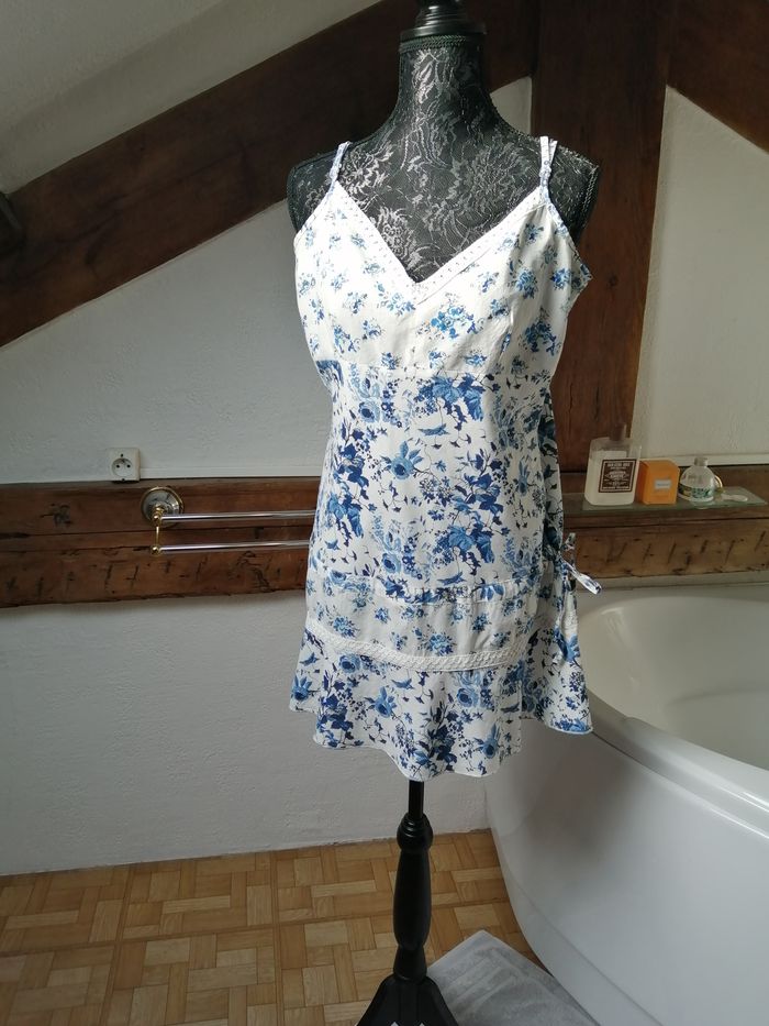 tunique / haut long léger avec des fleurs