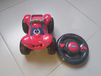 Voiture Chicco radiocommandée