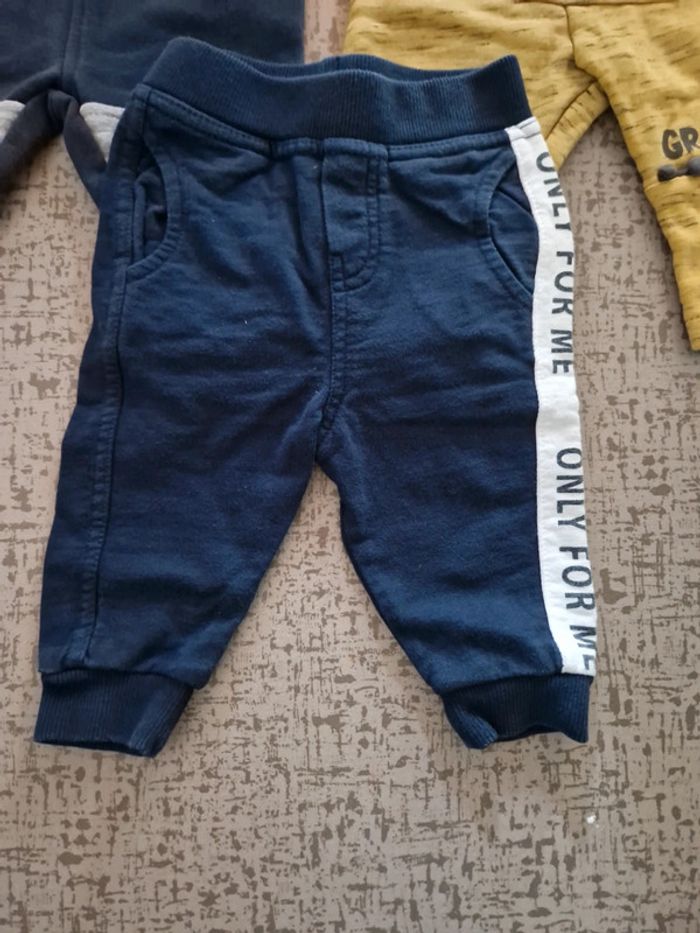 Lot de 3 pantalons bébé 6 mois - photo numéro 2