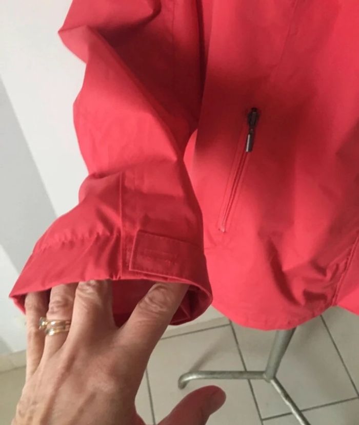 Manteau chaud avec capuche rétractable taille  52/économise les FDP envoi petit format - photo numéro 3