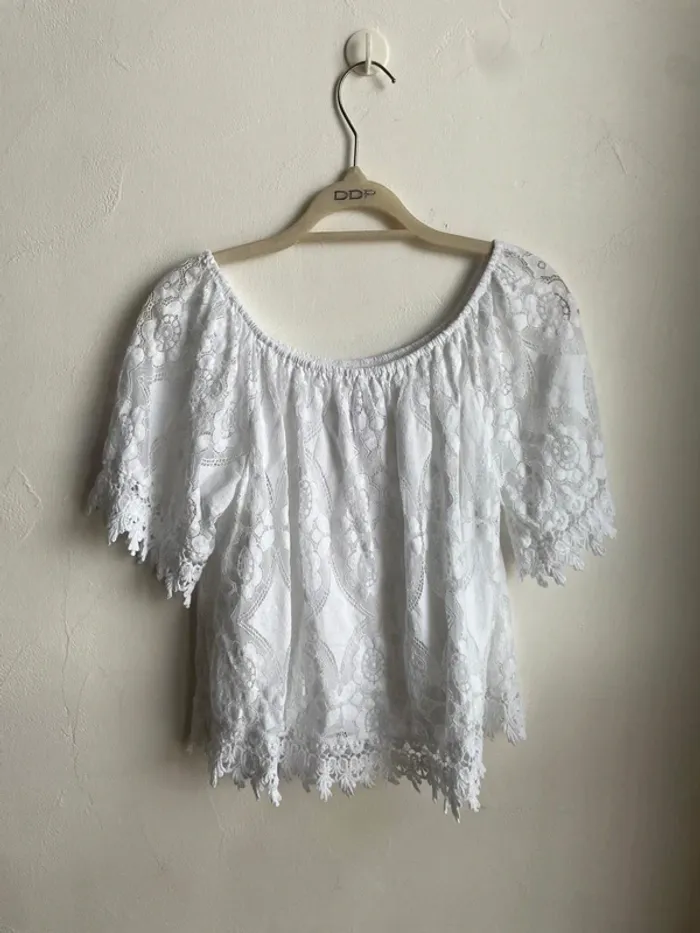Haut dentelle blanche doublé - photo numéro 2