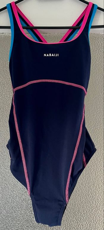 Maillot de bain fille 10 ans - 1 pièces - très bon état 
