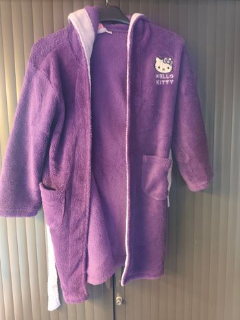 Robe de chambre hello kitty violette taille 6/ 8 ans 