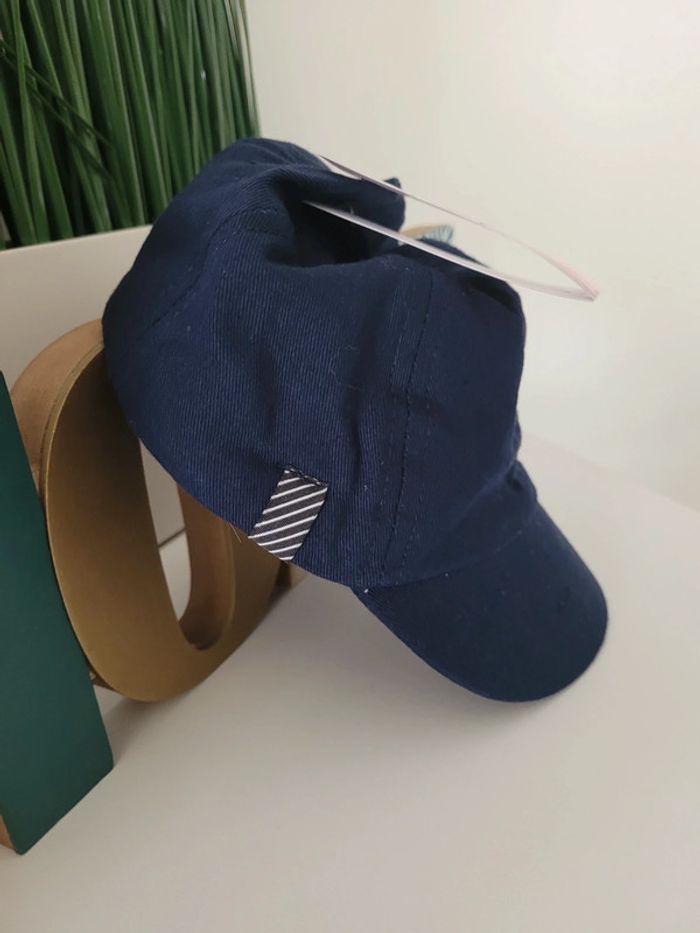 Casquette neuve avec étiquette 🏷 - photo numéro 2