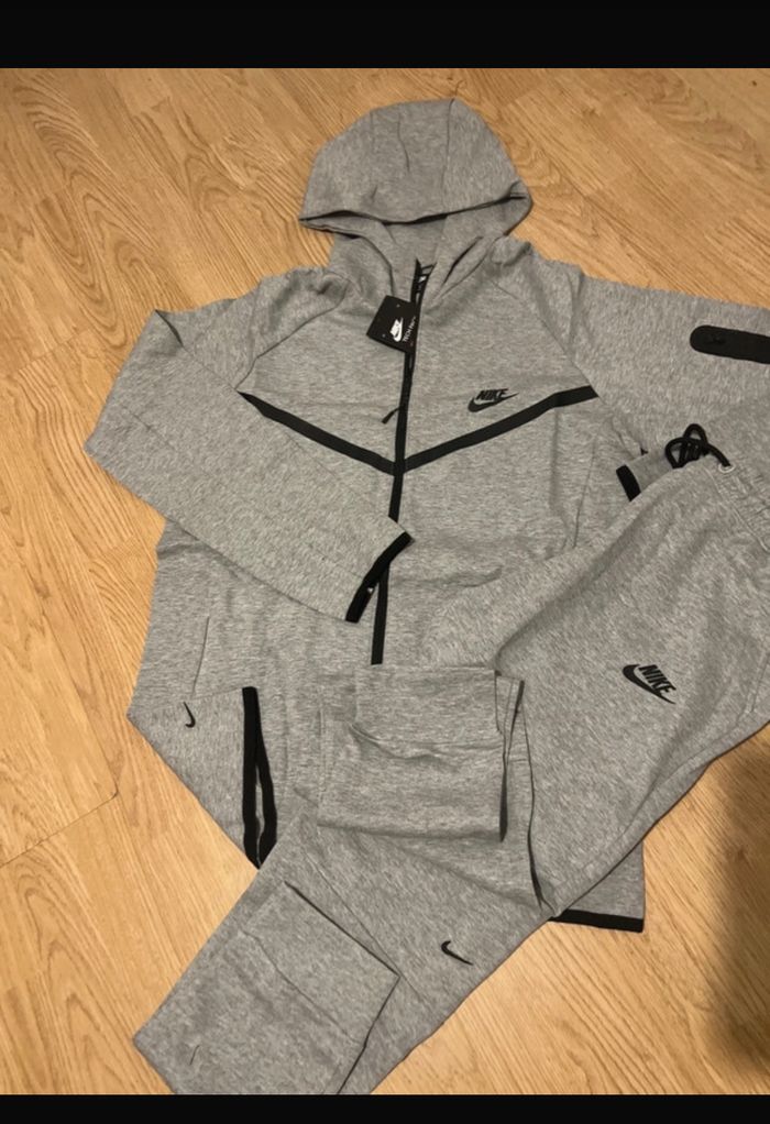 Ensemble Nike Tech - photo numéro 5