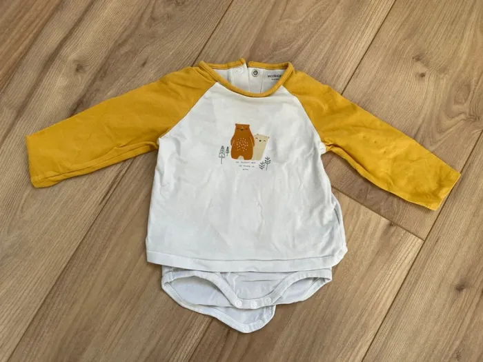 Ensemble body/teeshirt et pantalon et chaussettes taille 6mois - photo numéro 2
