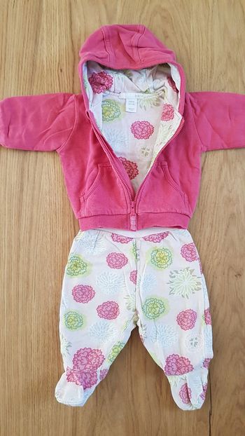 Tenue bébé fille 1 mois pantalon et veste assortie
