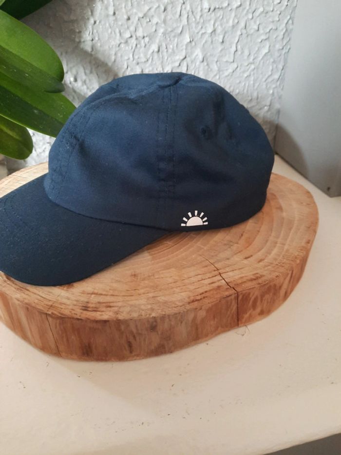 Casquette neuve - photo numéro 2