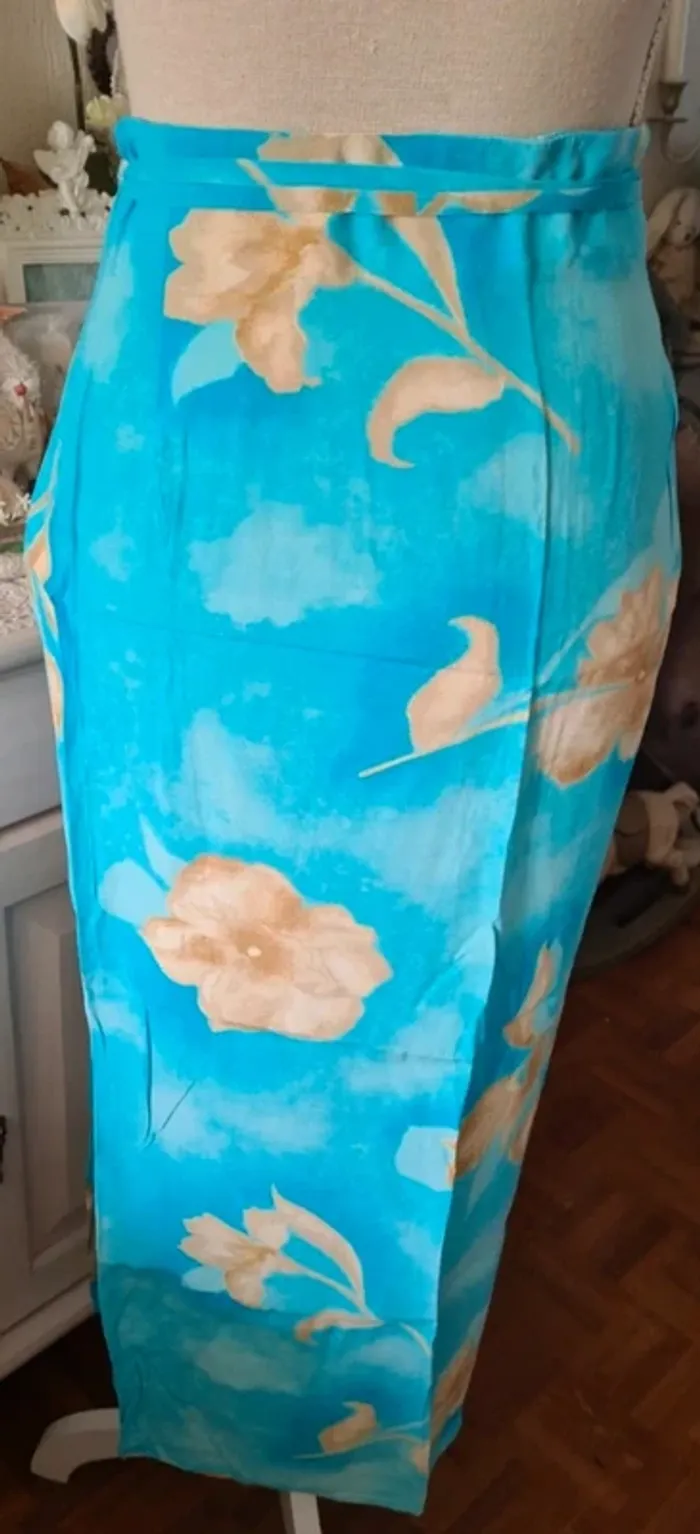 Jolie jupe porte-feuille bleu turquoise et crème Taille 40 - photo numéro 3