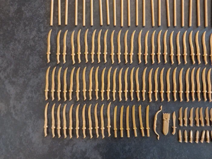 Gros lot type lego d'armes pour soldats elfes seigneur des anneaux - photo numéro 4
