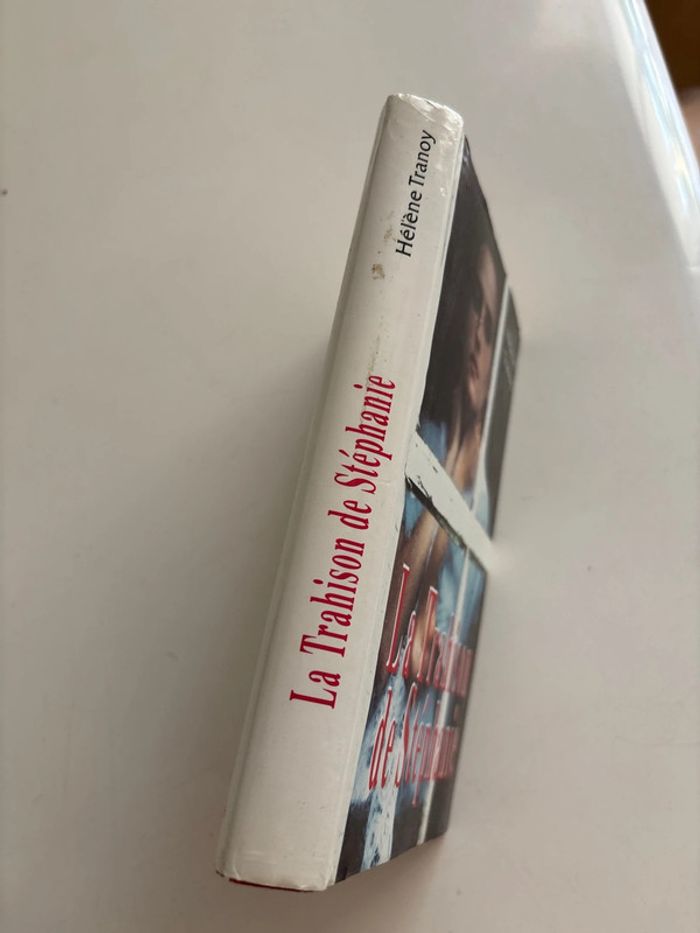 Livre la trahison de Stéphanie - photo numéro 2