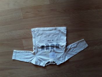 Tee shirt manche longue  ( kiabi  ) 1mois