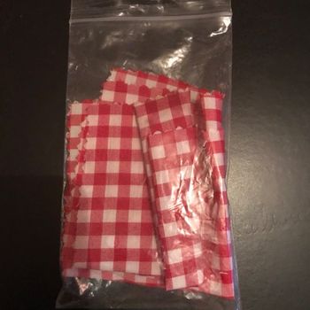 2 carrés de tissu vichy * prix 1e * kiki60230