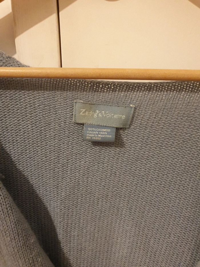 Pull col V 100% cachemire gris bleu - photo numéro 5