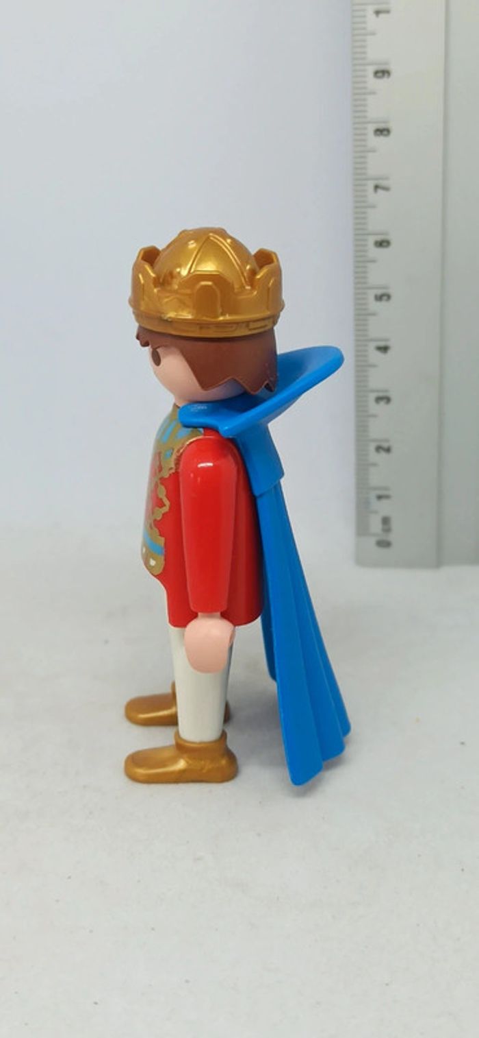 Homme prince avec haut rouge et cape bleue playmobil - photo numéro 4