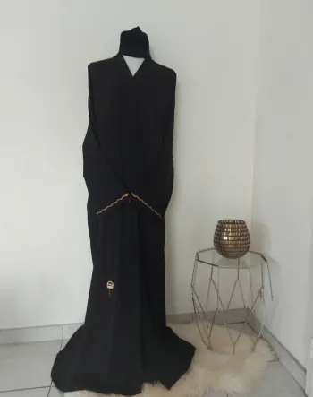 Robe noire zoom 1m50 à 1m55