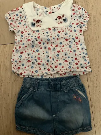 jolie ensemble blouse blanche MC 6 mois Sergent Major + short
