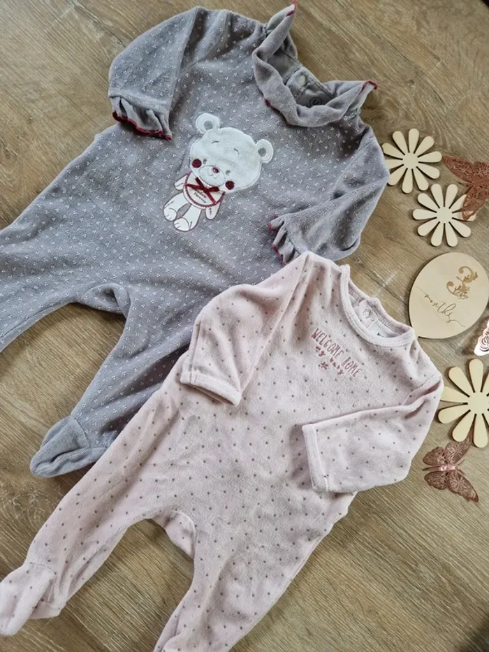 Lot de pyjamas rose et gris kiabi bébé fille 3 mois
