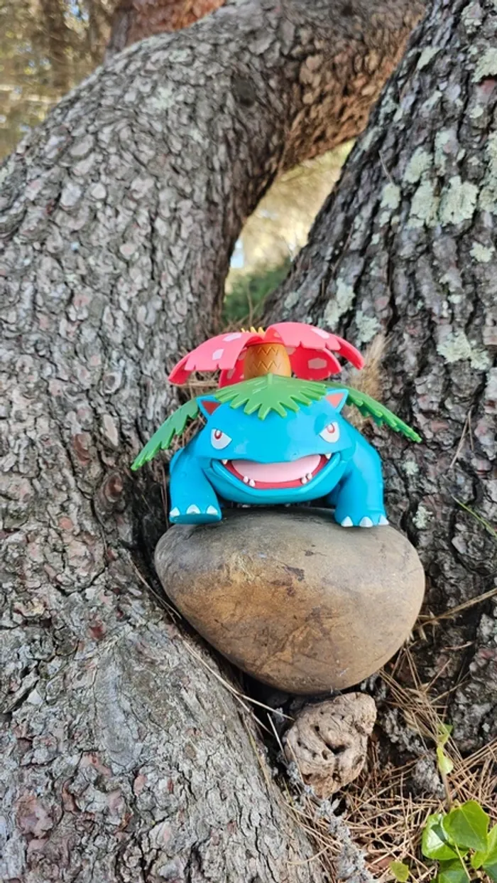 Super grande figurine Pokemon Nintendo Florizarre - photo numéro 3