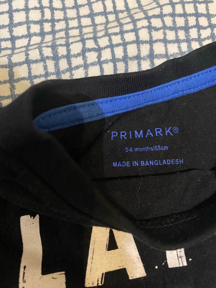 Tee-shirts bleu marine et noire - photo numéro 3