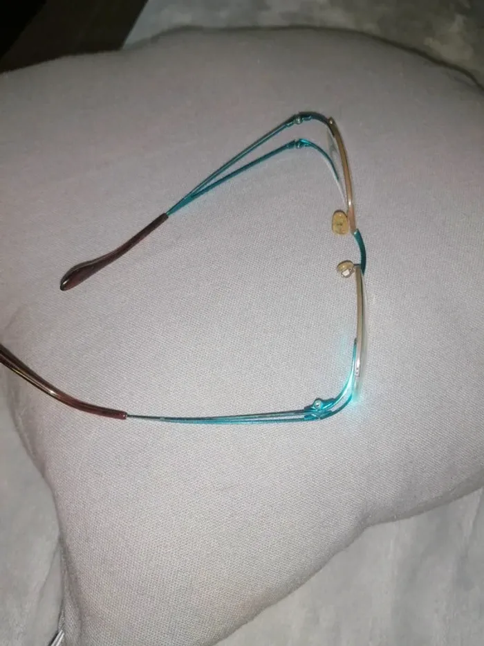 paire de lunettes - photo numéro 4