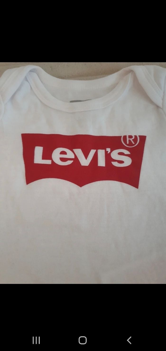 Body Levi's