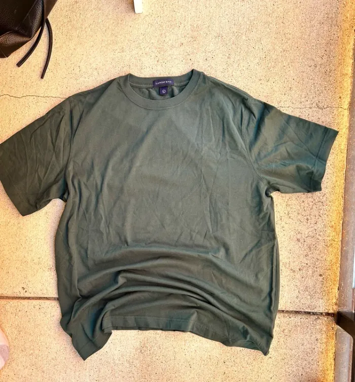 Men’s tree green Lands End t-shirt