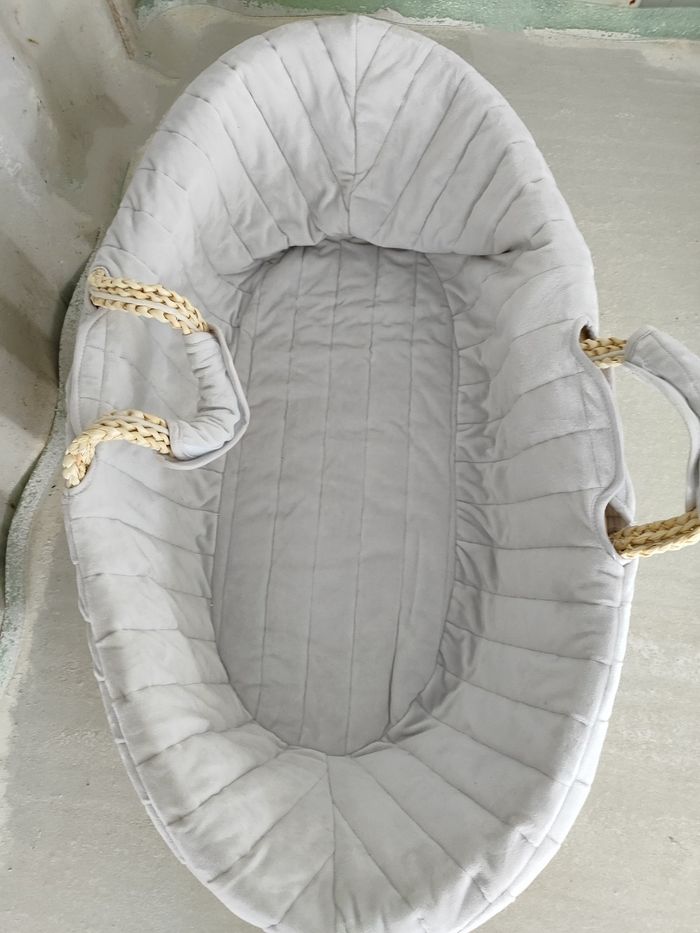 Couffin en osier et Veloudoux gris NOUKIE'S - photo numéro 4