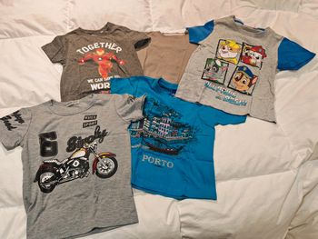 Lot de 5 t-shirts 4 ans