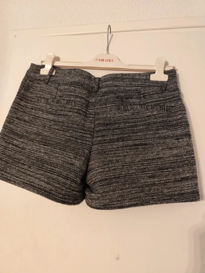 Short gris camaieu - photo numéro 3