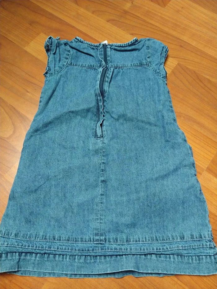 Robe couleur jean taille 5 ans en très bon état - photo numéro 2