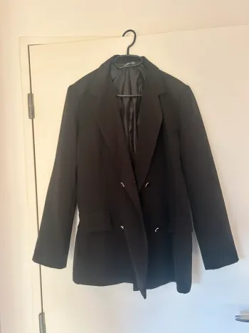 Magnifique blazer boohoo taille 48