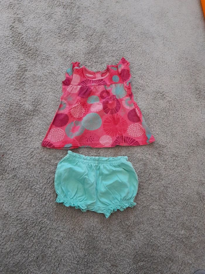 Ensemble rose et vert 12 mois