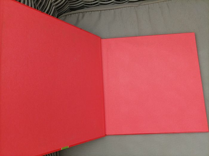 Livre "mes gâteaux préférés Hello Kitty" neuf - photo numéro 2